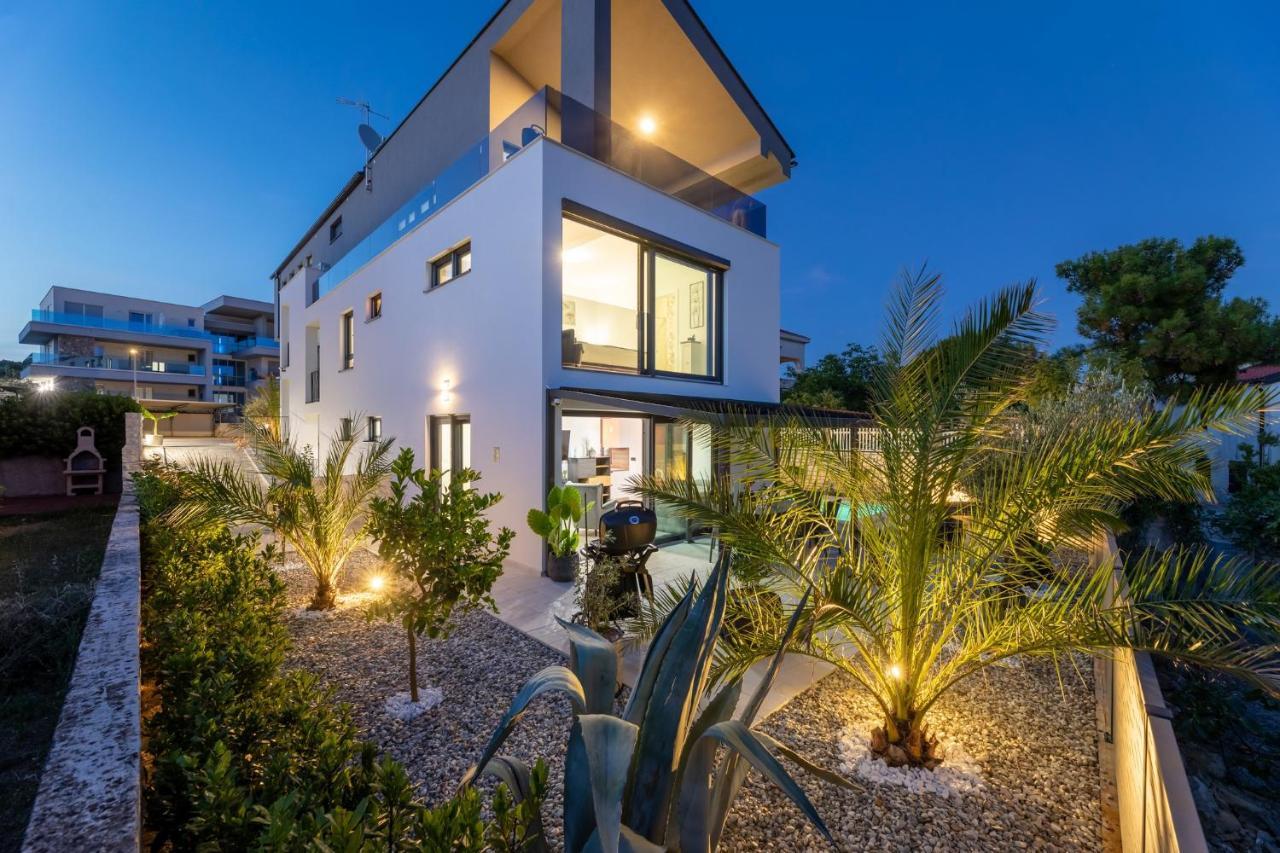 Luxury Villa Adria Apartments คิร์ก ภายนอก รูปภาพ