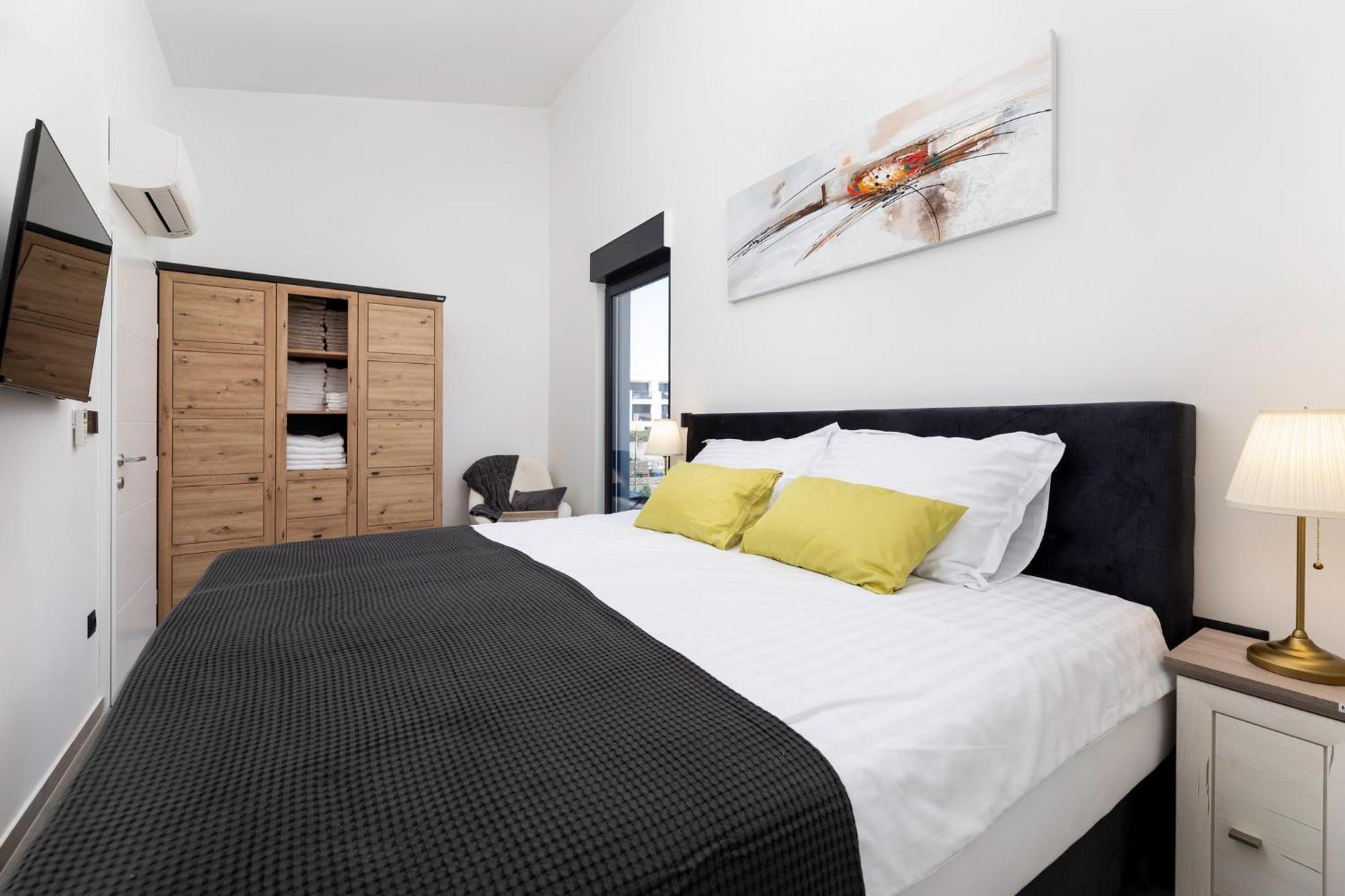 Luxury Villa Adria Apartments คิร์ก ภายนอก รูปภาพ